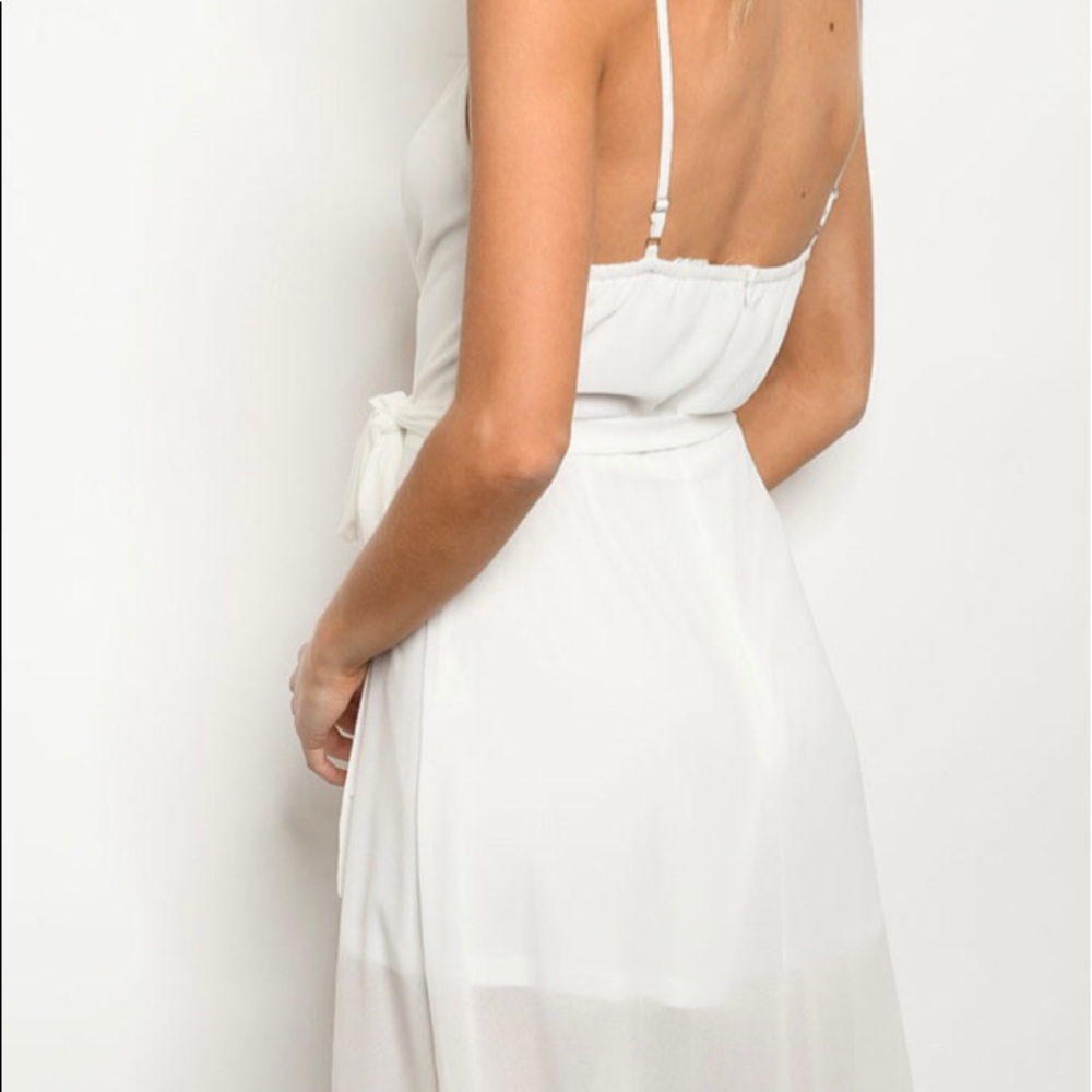 ❌DONATED❌White V-neck Surplice Adjustable Straps Maxi Shorts Romper - Picture 4 of 17
